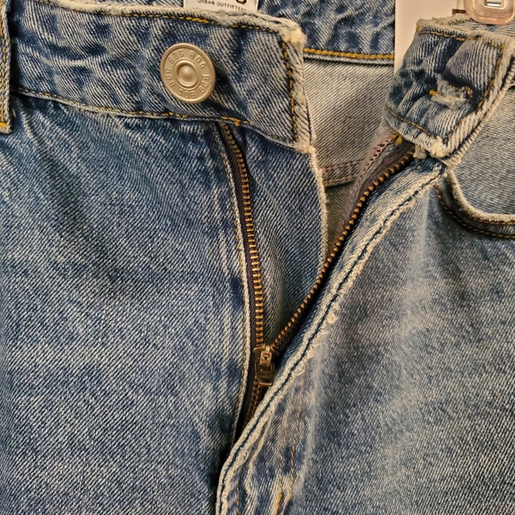 NWT BDG Urban Outfitters Mom High Rise Jeans, size 32 - Picture 6 of 16